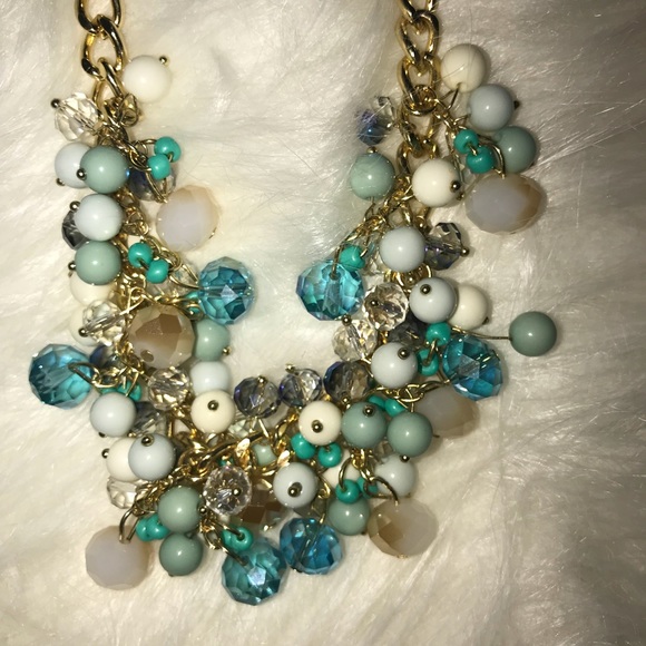 Statement necklace - Picture 2 of 3